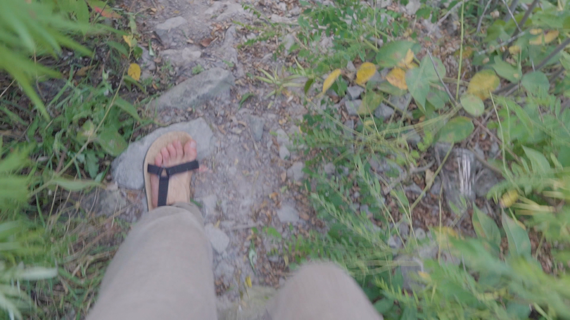 Mukishoes Solstice Barefoot Sandals Review Pov Hiking Rocks Down Hill