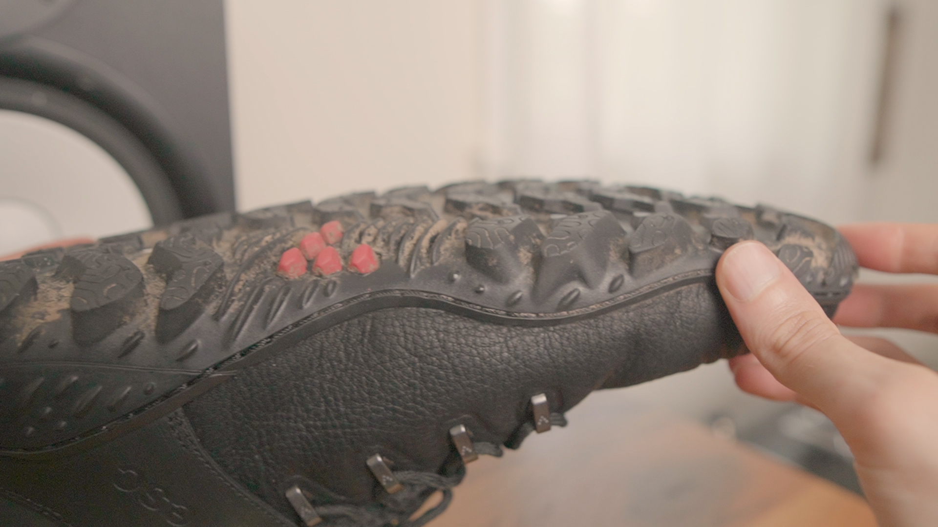 Vivobarefoot Magna Forest Esc Review Lugs Desk Closeup